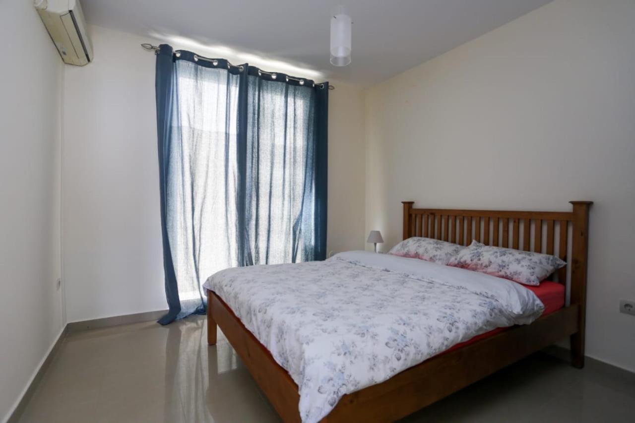 Mountain Bay Views Apartments Njivice Exterior photo